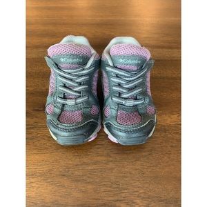 Columbia hiking shoes